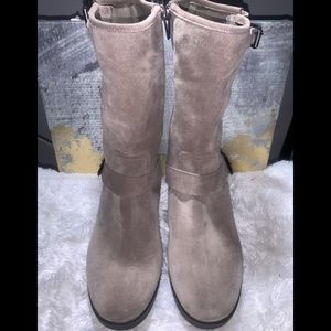 Vince Camuto WHLA Gray Mid Boot Size 9